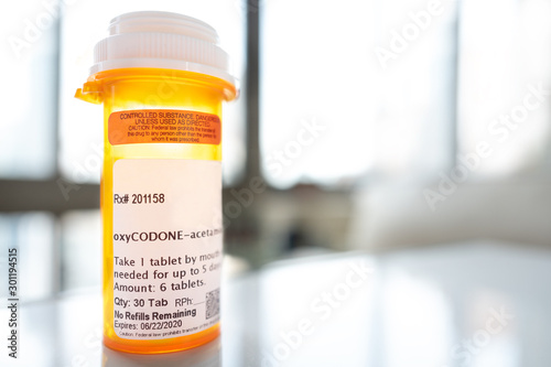 Oxycodone medication container photo