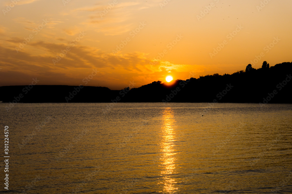 Naklejka premium sunset on sea