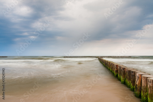 Falochrony na morzu bałtyckim  © Michał Włoch