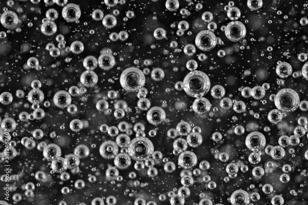 Black and white Small and Large Oxygen Bubbles in Liquid Black and white Small and Large Oxygen Bubbles in Liquid