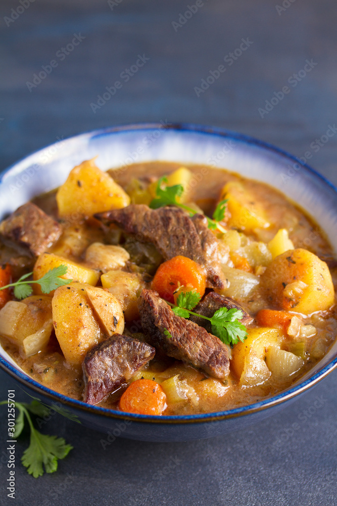 Slow cooker thick and chunky beef stew Slow cooker thick and chunky beef stew
