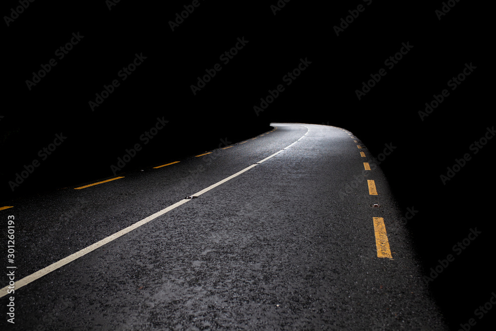 Carretera sobre fondo negro Stock Photo Adobe Stock