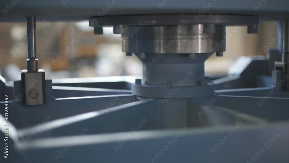 Structures and parts of machine tools in heavy engineering plants. Structures and parts of machine tools in heavy engineering plants.