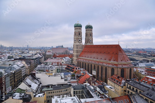 Blick auf die Frauenkirche und die Stadt München