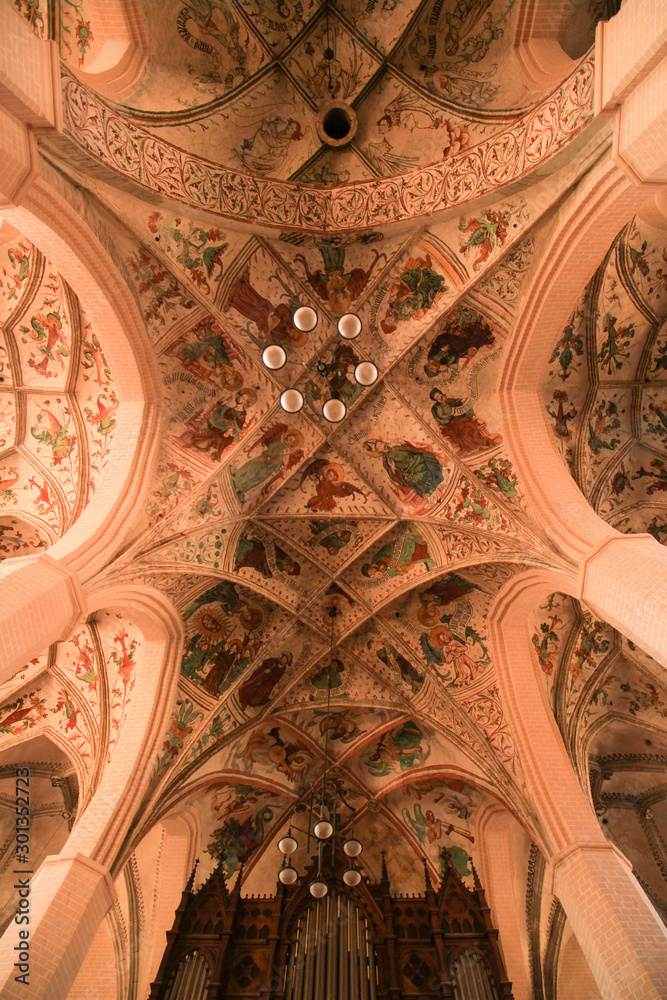Prächtige Gewölbemalerei in der Herzberger Marienkirche