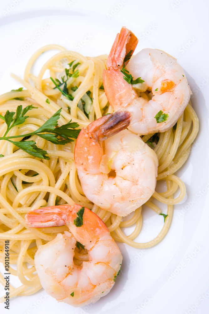 Spaghetti with garlic and shrimps Spaghetti with garlic and shrimps