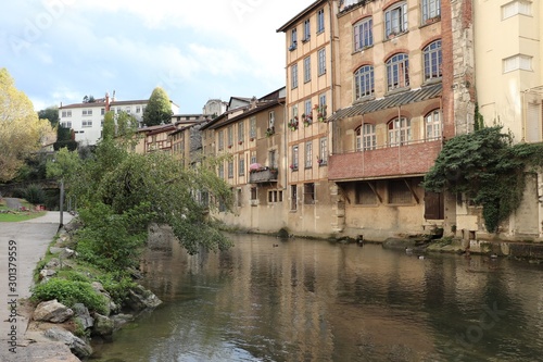 La rivière "Gère" dans la ville de Vienne - Département Isère - France