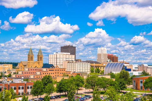 Fototapeta Naklejka Na Ścianę i Meble -  Akron, Ohio, USA downtown city skyline