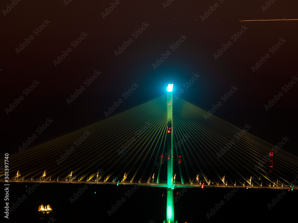 Obraz premium bridge at night