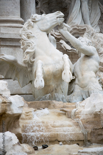 fountain di trevi in rome italy