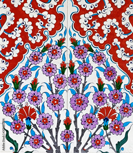 ceramic tiles floral oriental ornament ottoman traditional Islamic stile