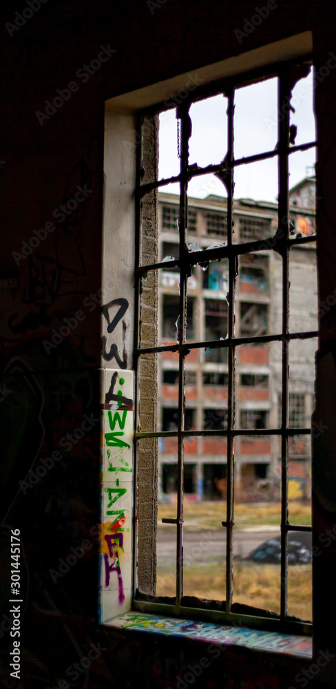 Sprossenfenster in alter Fabrik