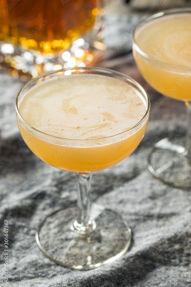 Homemade Lemon Brandy Daisy Cocktail Homemade Lemon Brandy Daisy Cocktail