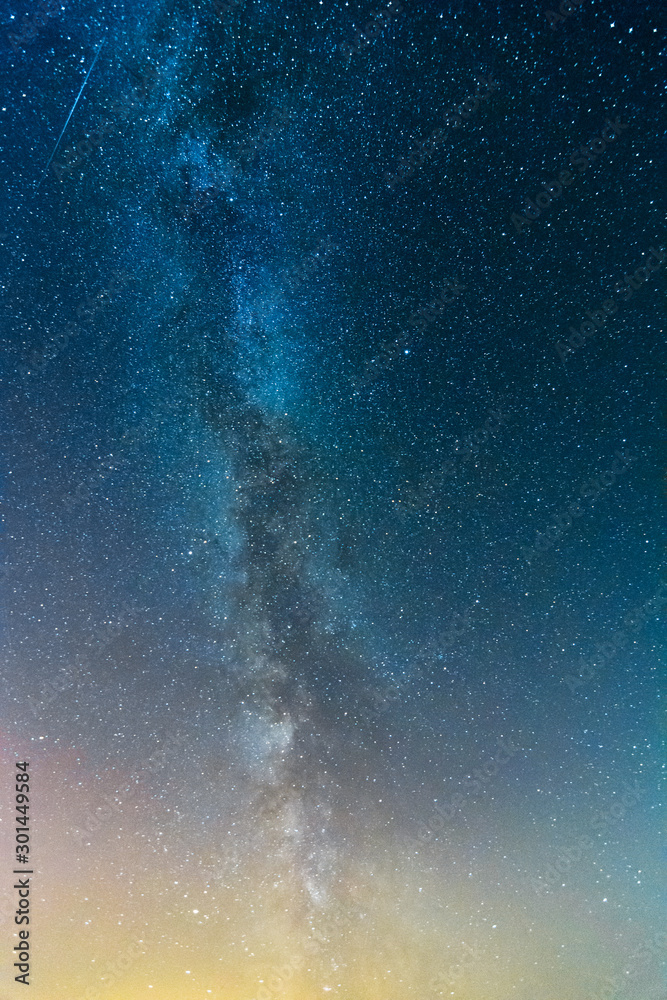 Fototapeta premium Galaxy Milky Way at night - background