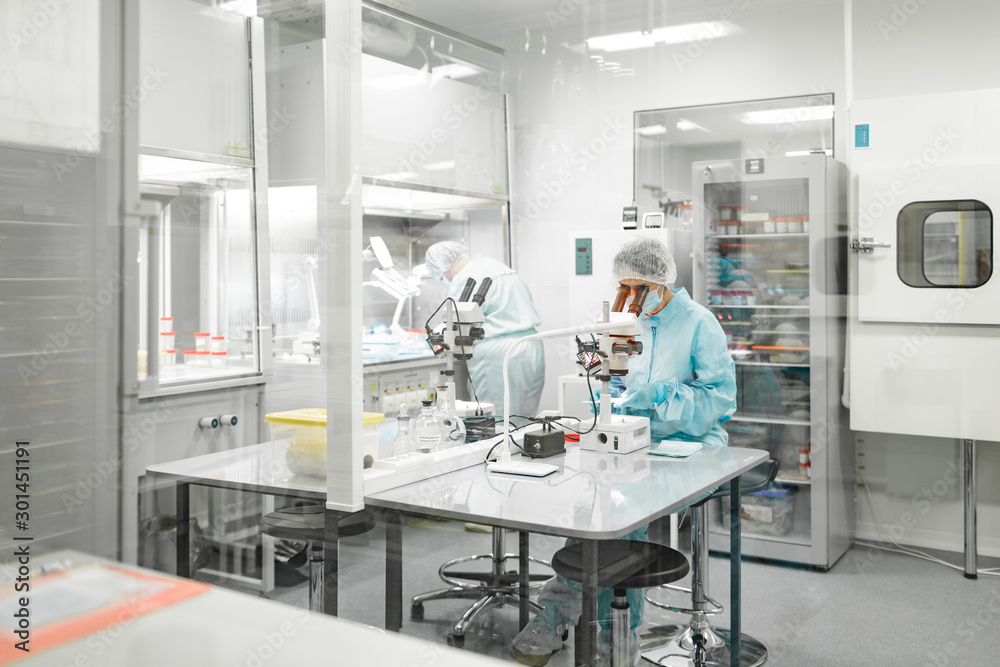 Laboratory for the production of biomaterials. People do research. Laboratory for the production of biomaterials. People do research.