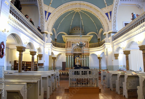 Innenraum der Choral-Synagoge photo