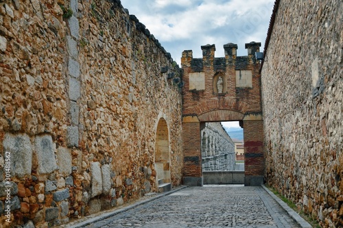 Fototapeta Naklejka Na Ścianę i Meble -  Segovia alley