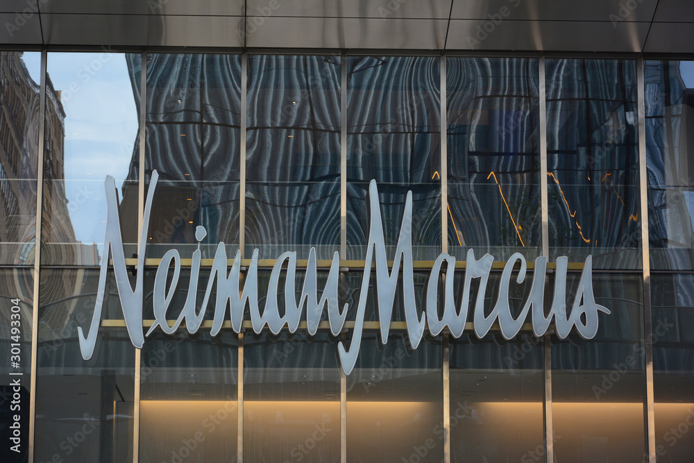 NEW YORK, NY - 05 NOV 2019: Closeup of the Neiman-Marcus sign on the luxury  department stores location in Hudson Yards, Manhattan. Stock Photo