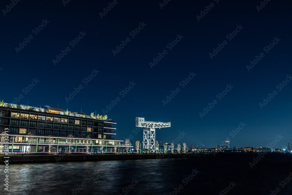 Fototapeta premium 横浜ハンマーヘッドの夜景