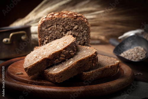 Wholemeal bread with sunflower seeds.