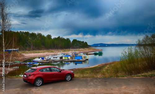 Foto Mazda 3 Japanese red car hatchback 3 generation
