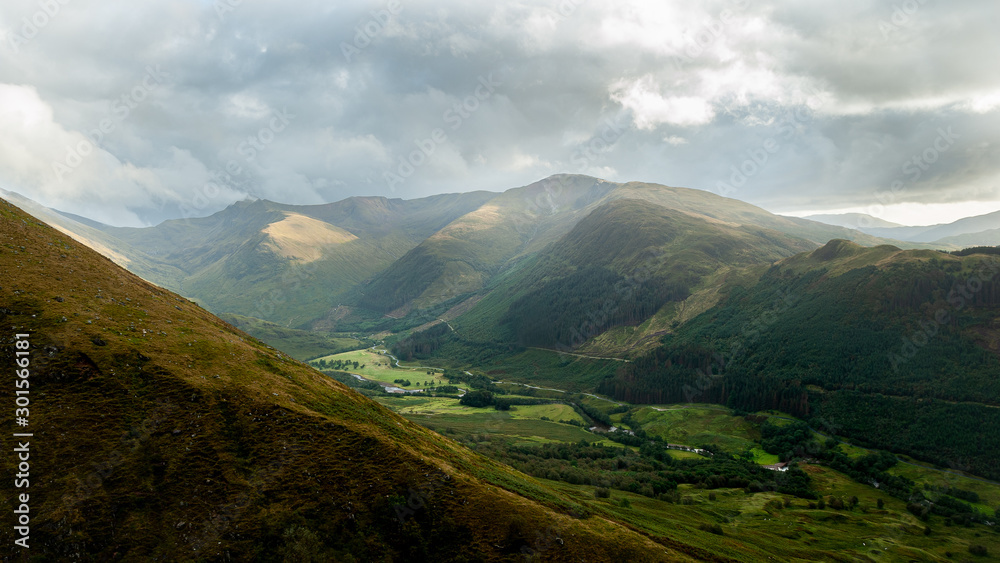 Fototapeta premium Scottish Valley
