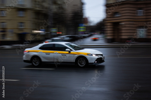 car in city © Денис Сафронов