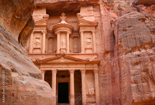 treasury of petra, Jordan 