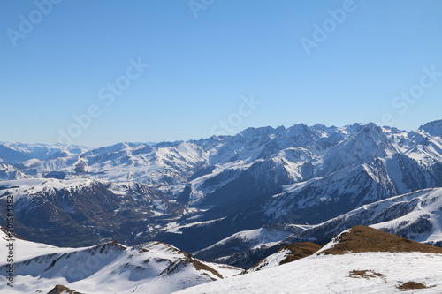 Les Pyrénées enneigées