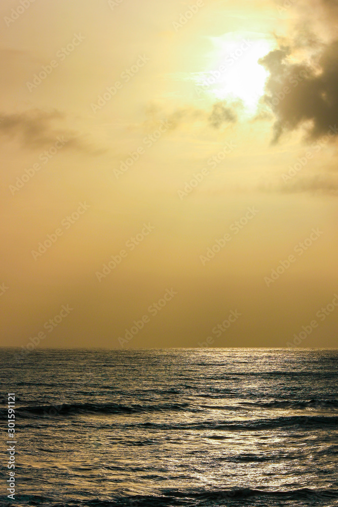 Obraz premium Sunset from a cliff