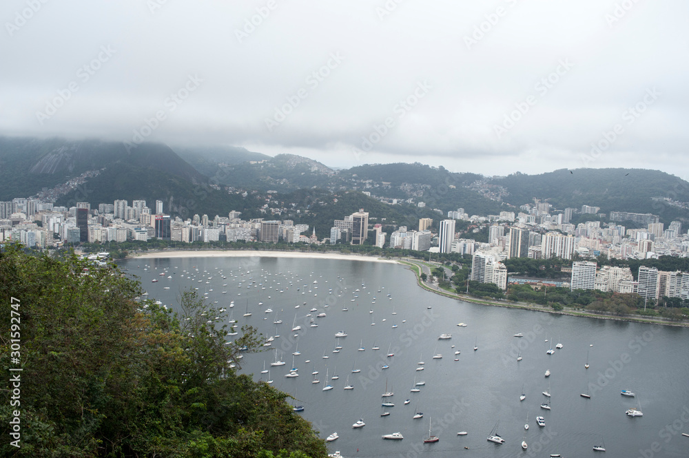 Naklejka premium Panoramic view of Rio de Janeiro with playa Vermelha