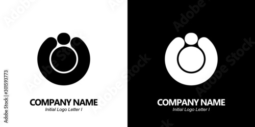 Initial letter I logo vector design template. Initial I minimalist logo template vector.