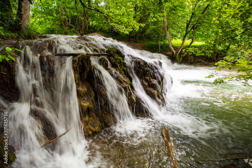 Fototapeta Naklejka Na Ścianę i Meble -  Wasserfall im Lautertal auf der Schwäbischen Alb