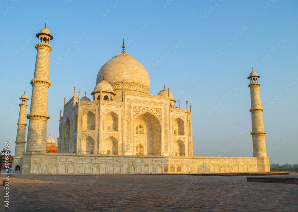 Taj Mahal with Minars