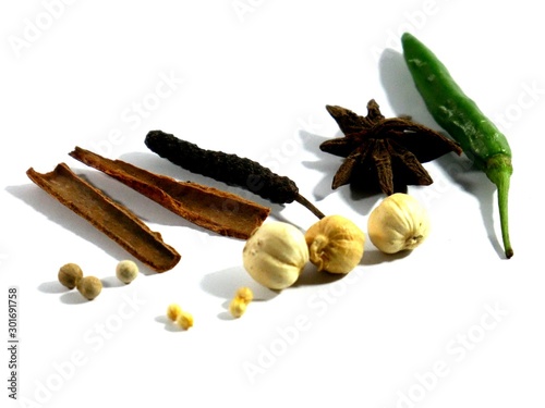 spices are often used as a food flavoring, cooking spices and traditional medicines that are healthy for the body.