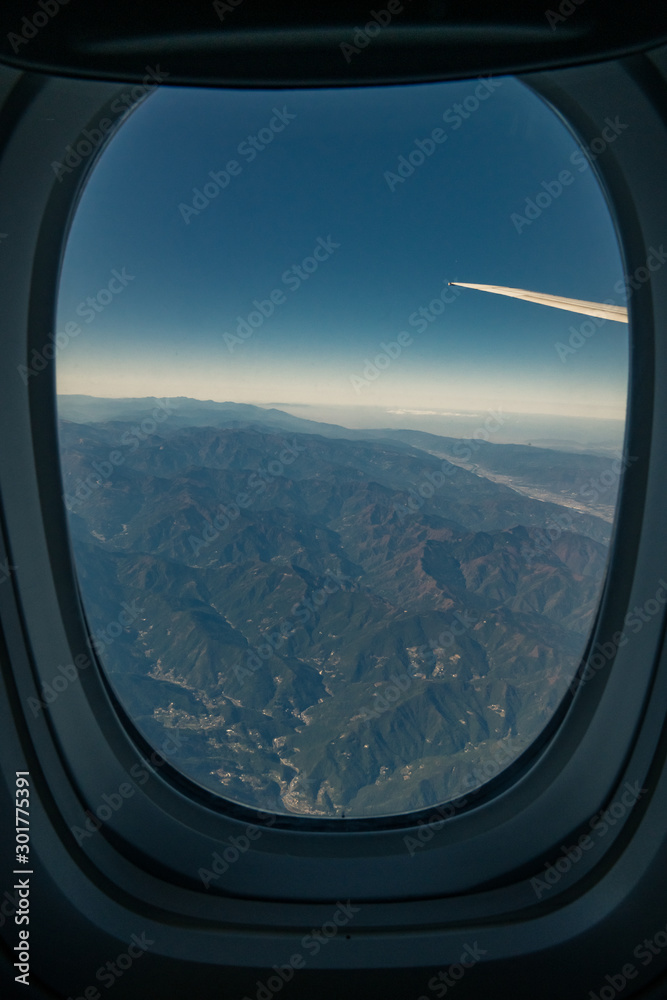 Fototapeta premium view from airplane window