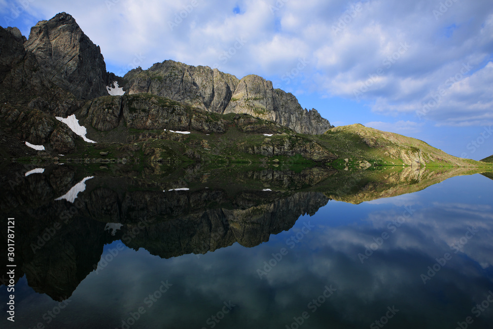 Tobavarchiili Lake (2643 m), Georgia