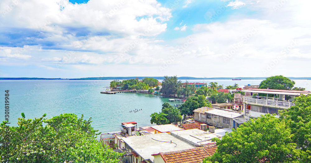 Panorámica de Cienfuegos en la Republica de Cuba