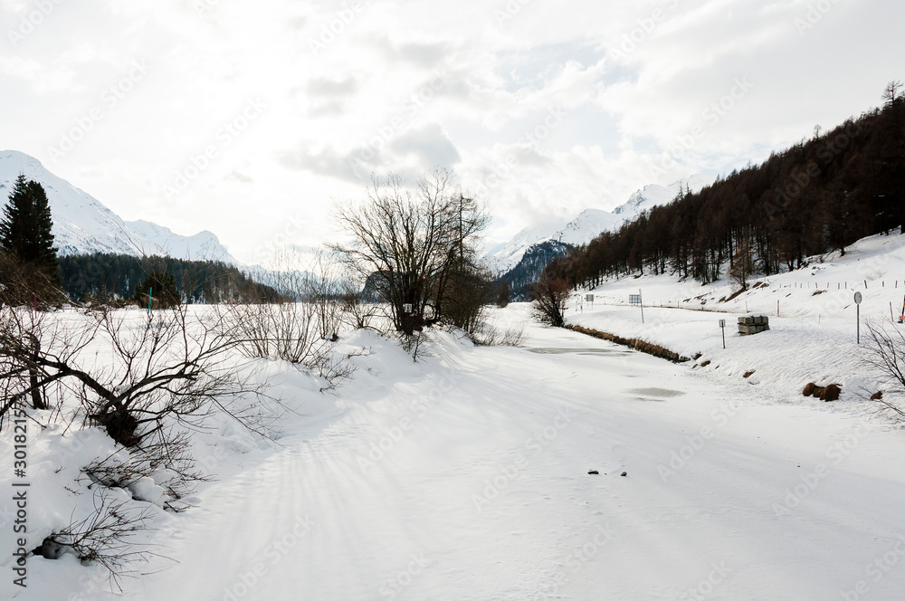 Sils, Inn, Fluss, Silsersee, Seenplatte, Oberengadin, Alpen, Winter, Wintersport, Graubünden, Schweiz