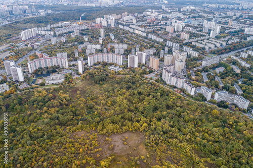 Москва,вид сверху на район Южное Тушино и Природно-исторический парк 