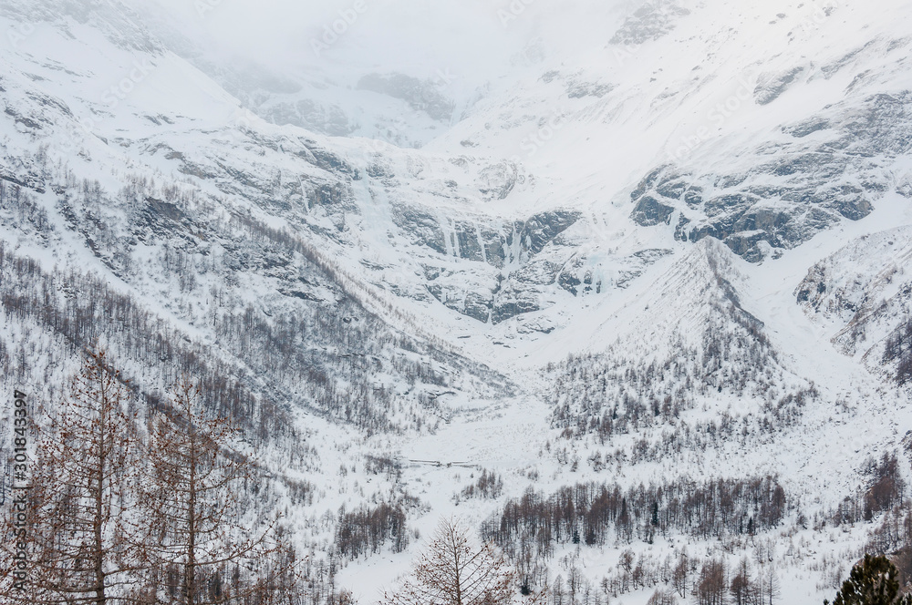 Obraz premium Bernina, Alp Grüm, Gletscher, Palü Gletscher, Piz Palü, Piz Varuna, Piz Canton, Alpen, Graubünden, Wanderweg, Berninapass, Val Poschiavo, Winter, Schweiz