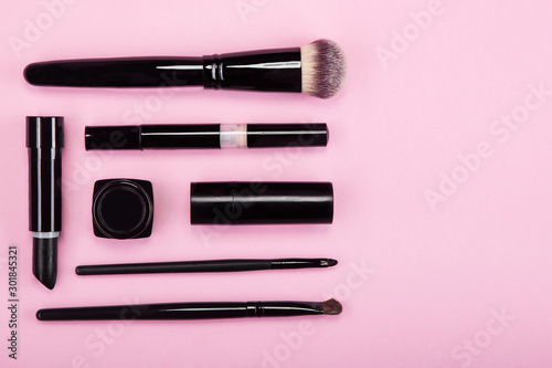 Fototapeta Naklejka Na Ścianę i Meble -  Set of brushes and cosmetic products