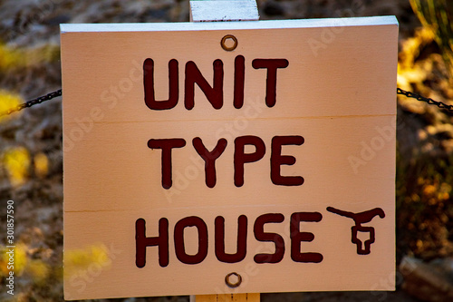 Obraz na plátne Hovenweep National Monument sign for one of the puebloan ruins called Unit Type