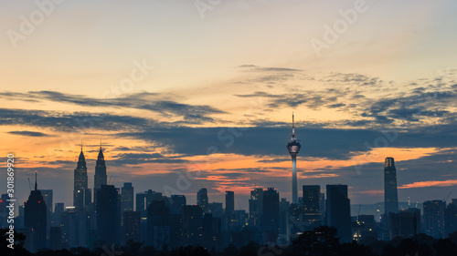 Photography beautiful sunrise over kuala lumpur city skyline