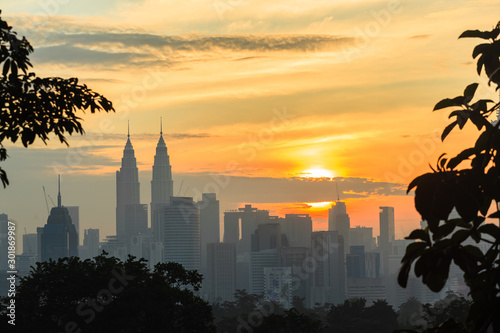 Photography beautiful sunrise over kuala lumpur city skyline