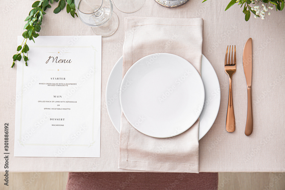 Beautiful table setting for wedding celebration in restaurant - obrazy, fototapety, plakaty 