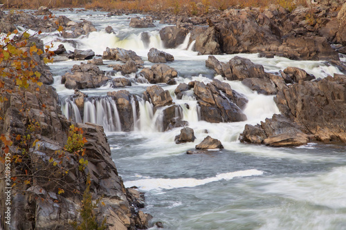 Great Falls Wasserfälle im Herbst
