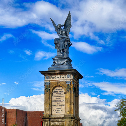 Historisches Eisenbahndenkmal in Njmegen photo