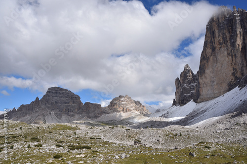 Blick zum Paternkofel/Mount Paterno und den Drei Zinnen