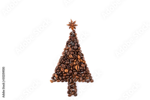Obraz na płótnie Christmas tree made of coffee beans on white background w salonie